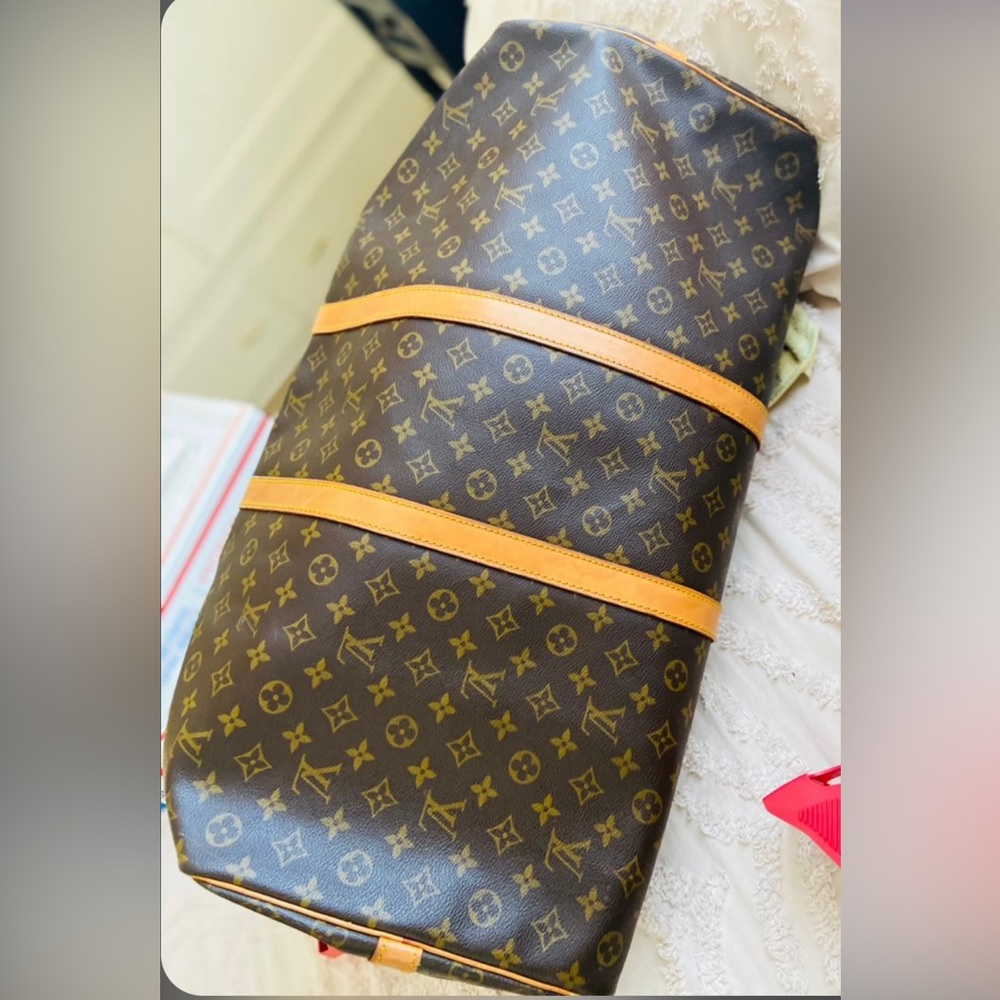 ❌❌SOLD❌❌LOUIS VUITTON, Authentic Monogram Keepall 60 Bandouliere WITH STRAP! - Picture 9 of 10